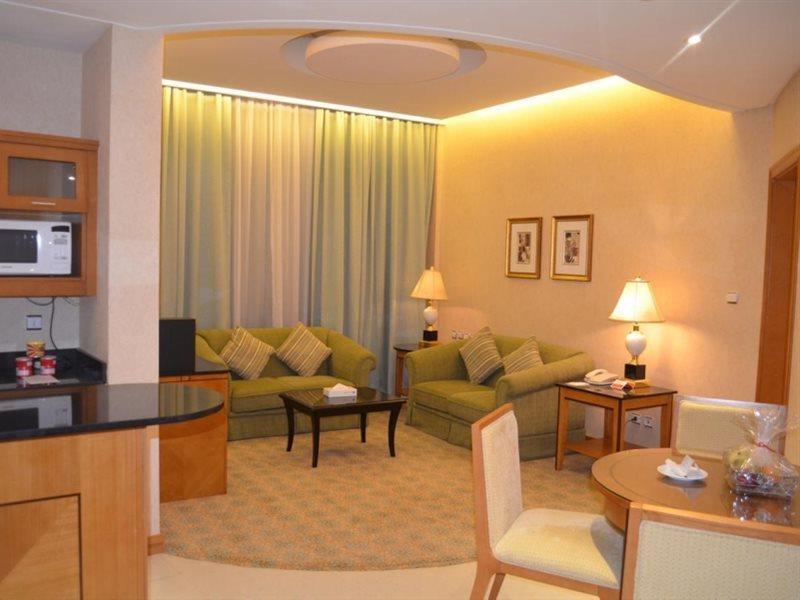 Eastyard Khobar Hotel - Formerly Ramada By Wyndham Khobar Exterior foto