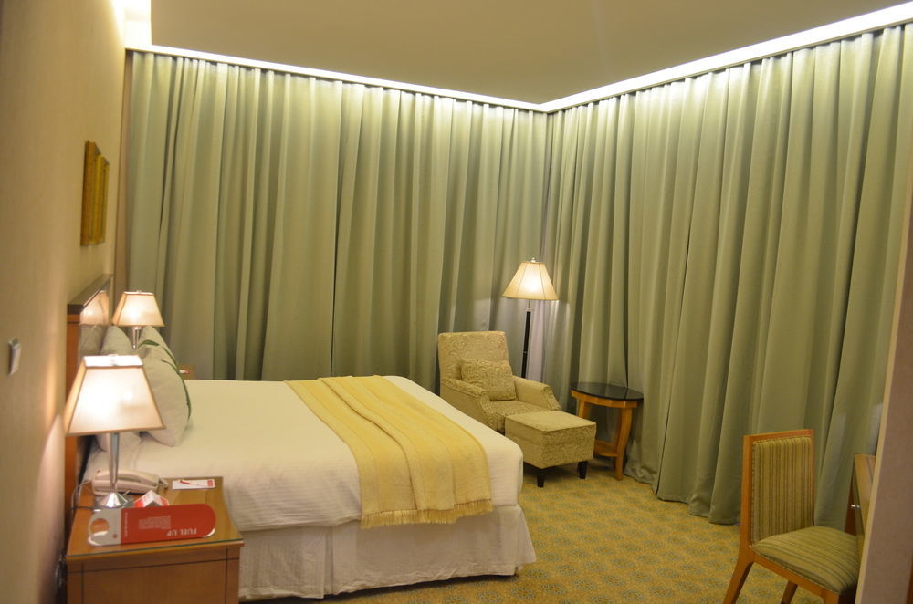 Eastyard Khobar Hotel - Formerly Ramada By Wyndham Khobar Exterior foto