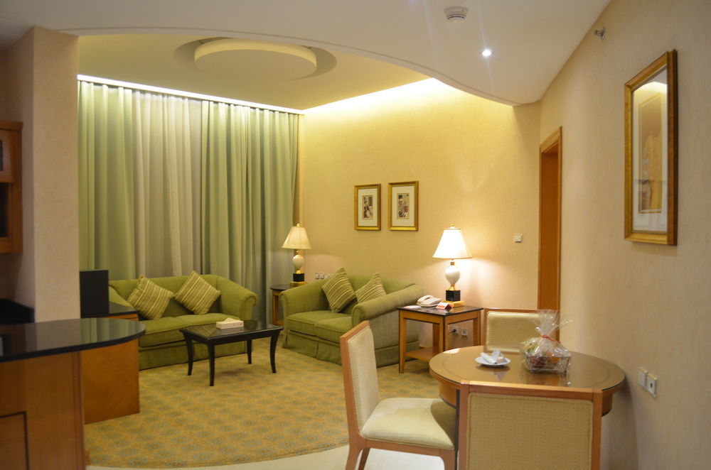 Eastyard Khobar Hotel - Formerly Ramada By Wyndham Khobar Exterior foto